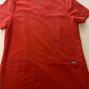 figs casma three-pocket scrub top Size Small Clay Style FW1100 PO 1707